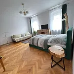 Arthome